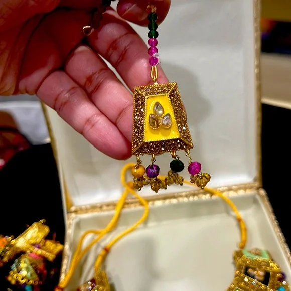 Navratan Gold Tone Jadau Choker Necklace Set Necklace, earrings and tikka) - Picture 9 of 10